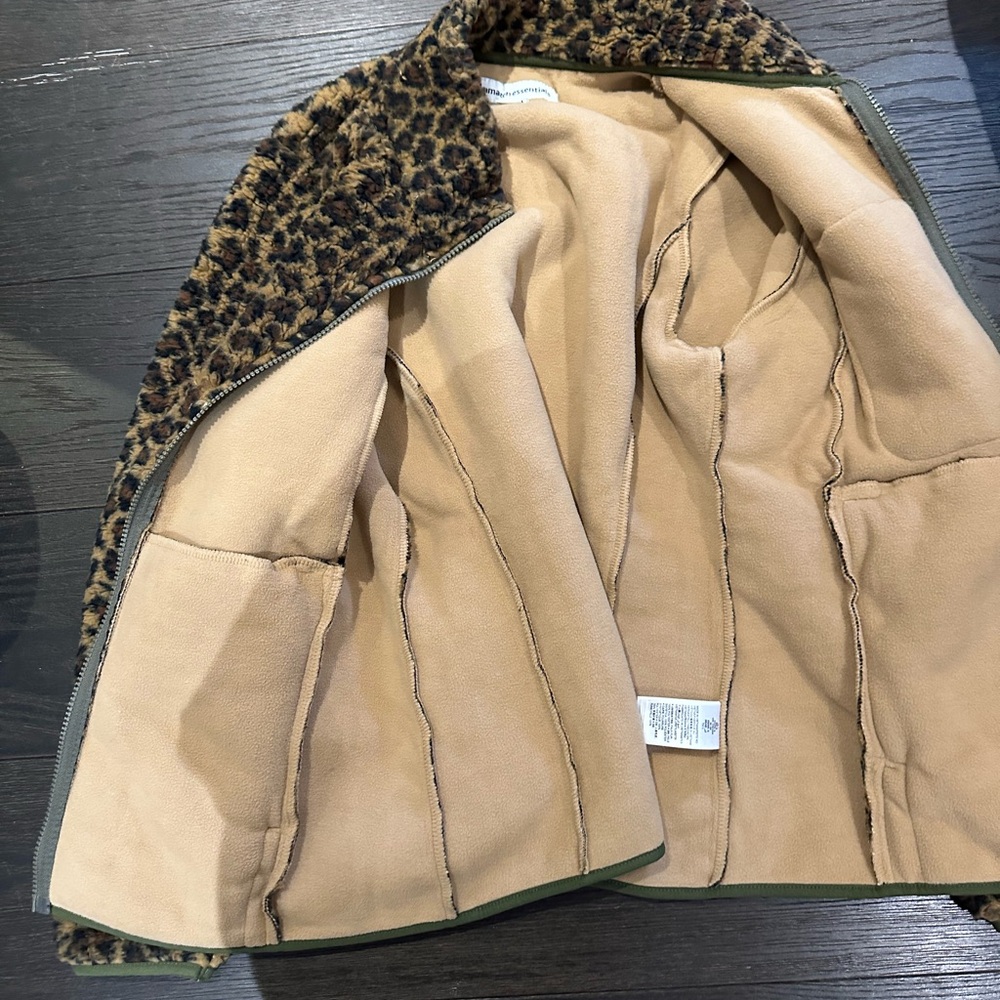 Amazon Essentials Leopard Print Fleece Jacket - Picture 3 of 4